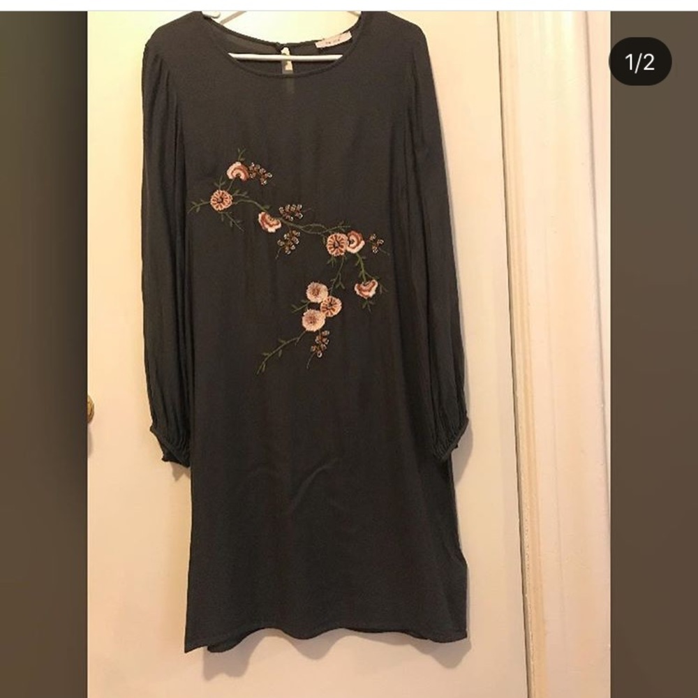 Peruna women’s gray dress